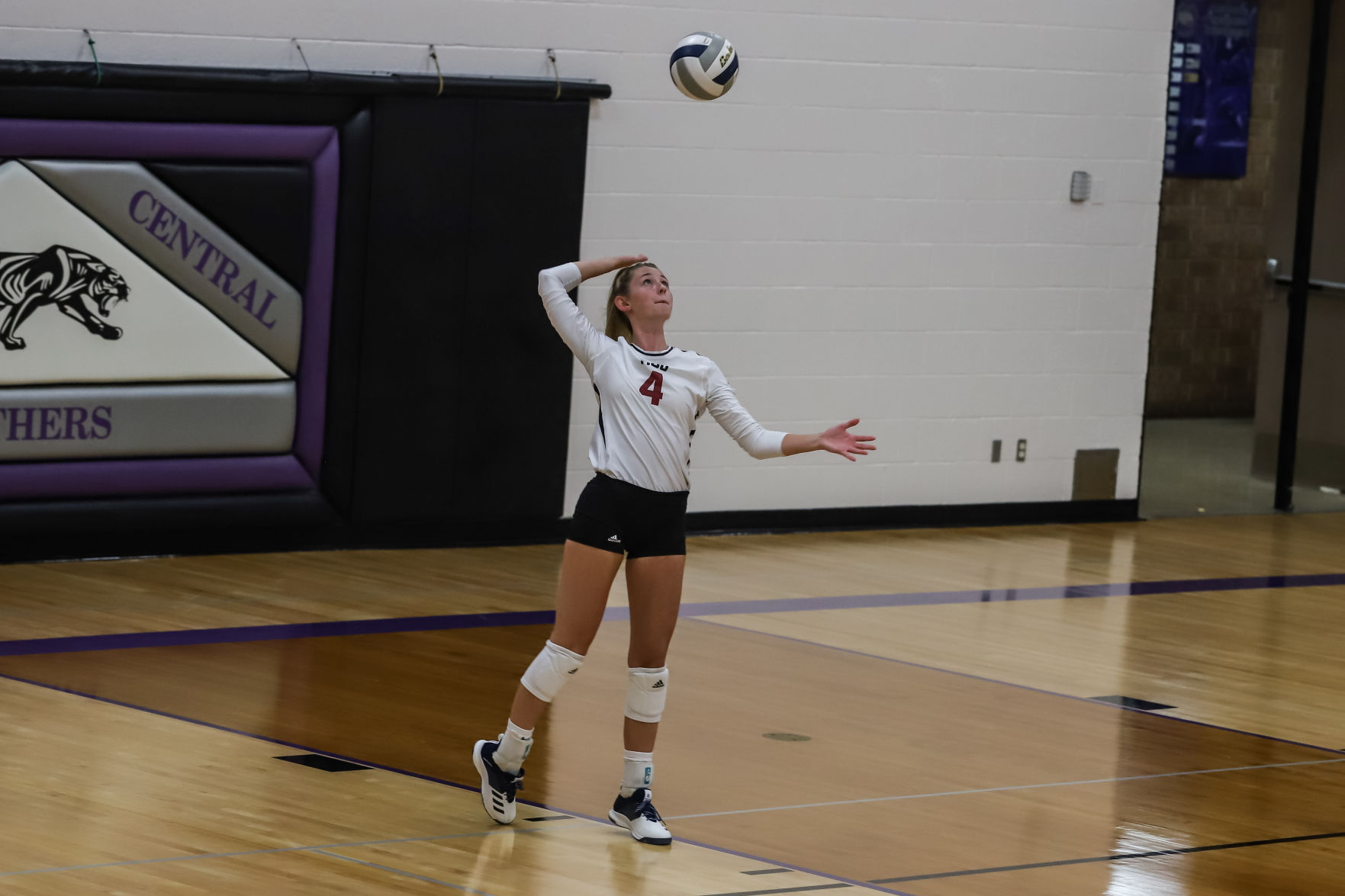 Heartland VB vs Fillmore Central (2).JPG